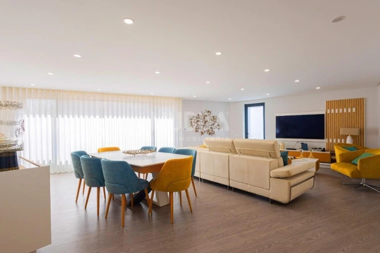 Moradia T4 para Venda em São Roque Foto 28