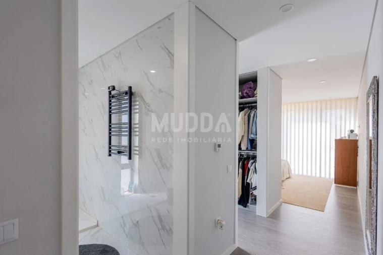 Moradia T4 para Venda em São Roque Foto 20