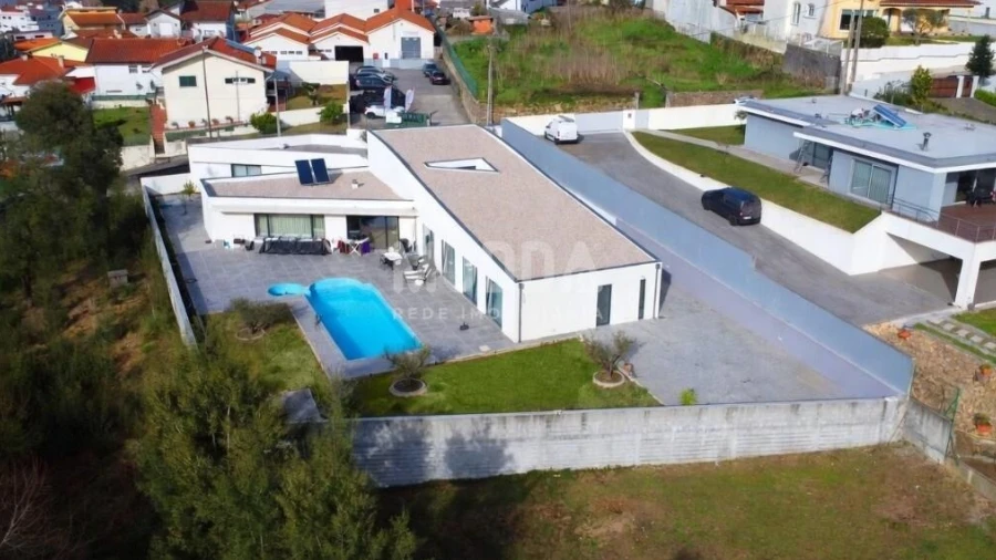 Moradia T4 para Venda em São Roque