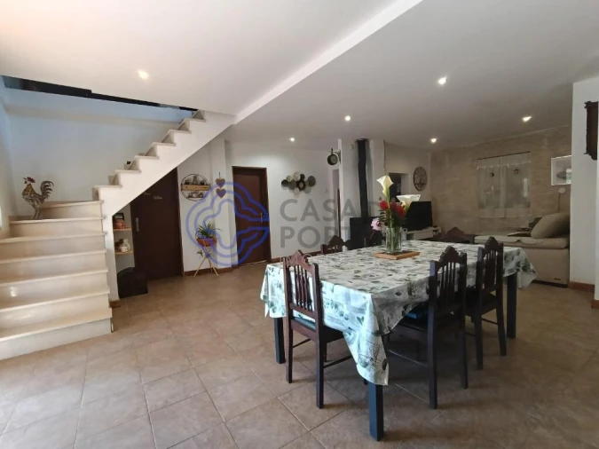 Moradia T3 para Venda em Alvorninha Foto 10