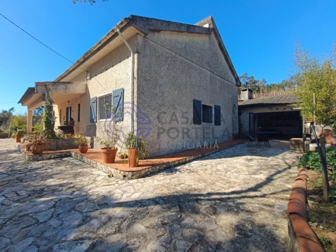 Moradia T3 para Venda em Alvorninha Foto 5