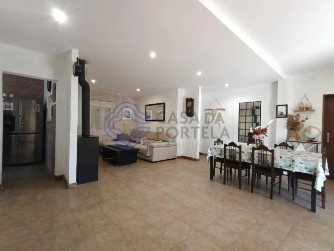 Moradia T3 para Venda em Alvorninha Foto 12