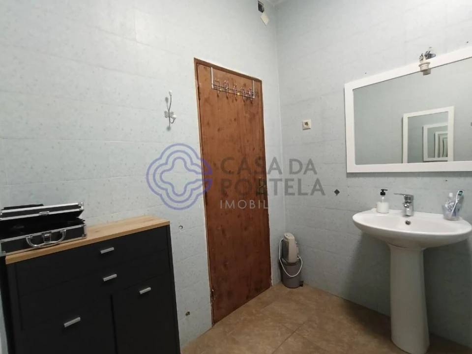 Moradia T3 para Venda em Alvorninha Foto 23