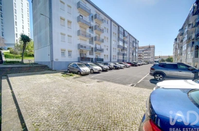 Apartamento T4 para Venda em Agualva e Mira-Sintra