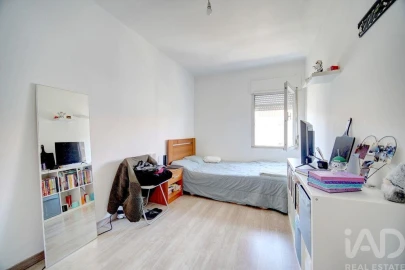 Apartamento T4 para Venda em Agualva e Mira-Sintra