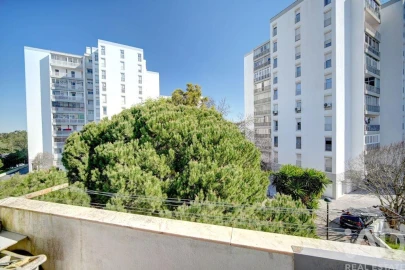 Apartamento T4 para Venda em Agualva e Mira-Sintra