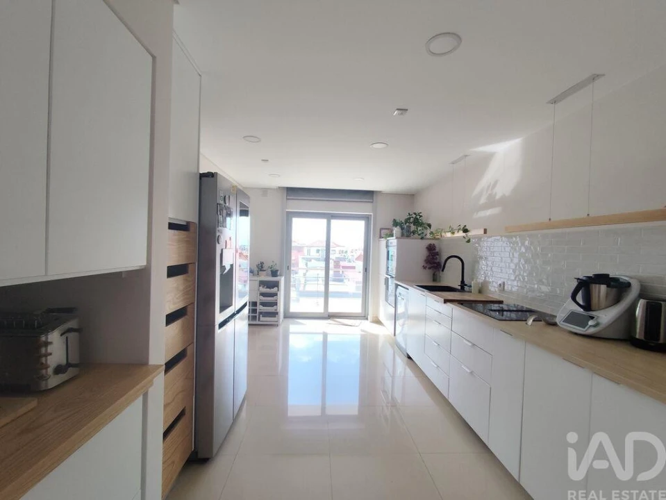 Apartamento T4 para Venda em Cadaval e Pêro Moniz Foto 34