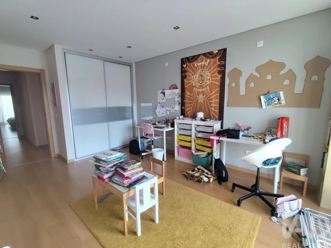 Apartamento T4 para Venda em Cadaval e Pêro Moniz Foto 22