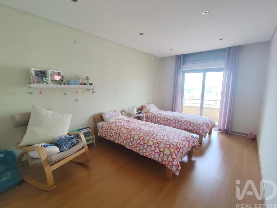 Apartamento T4 para Venda em Cadaval e Pêro Moniz Foto 15