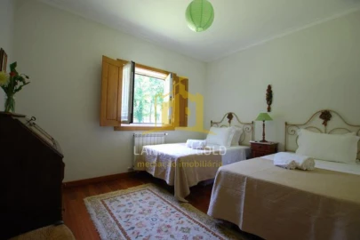 Quinta T3 para Venda em Bouro (Santa Maria)