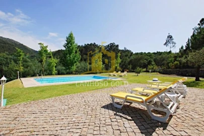 Quinta T3 para Venda em Bouro (Santa Maria)