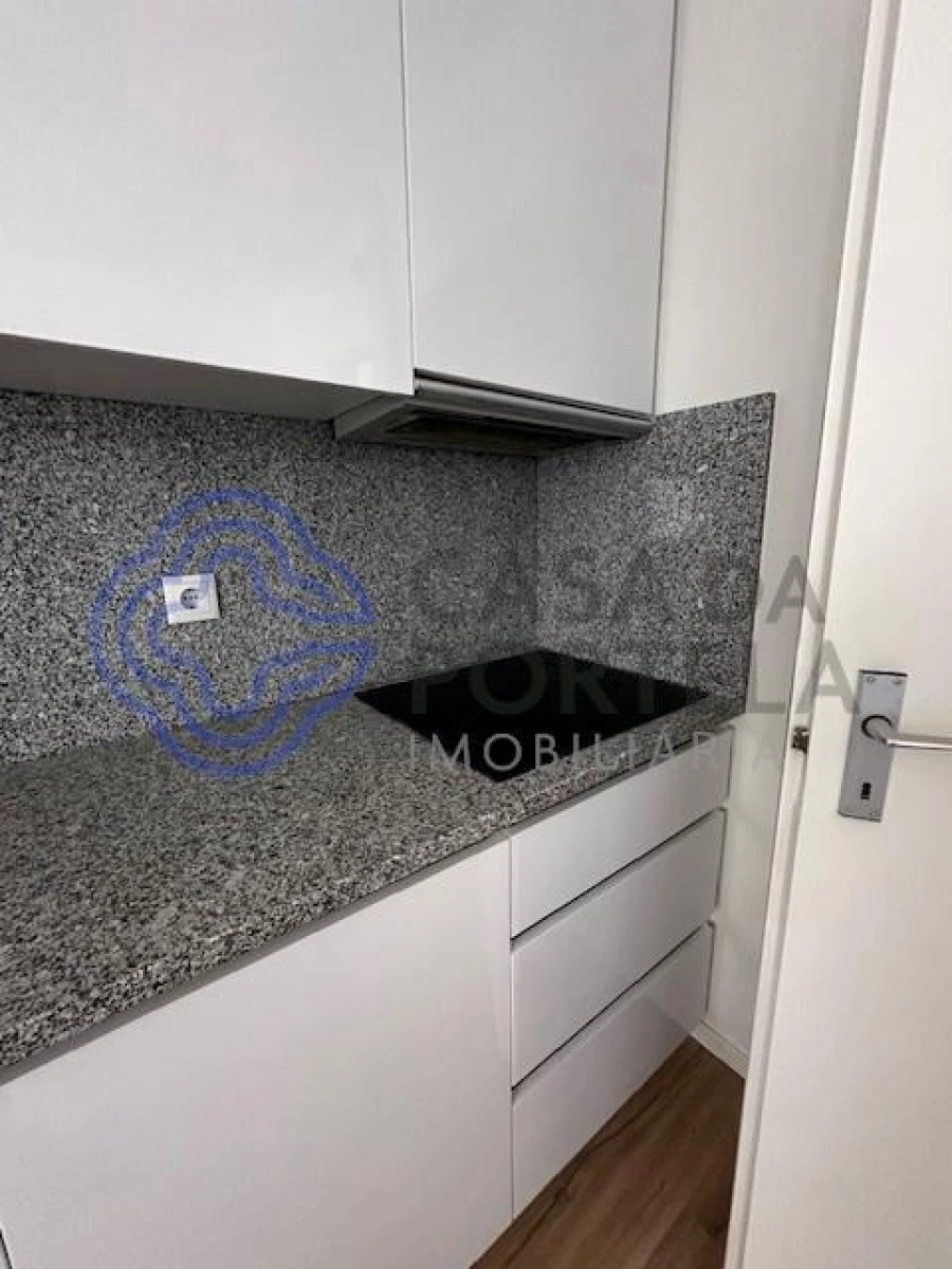 Apartamento T3 para Arrendamento em Ramalde Foto 4
