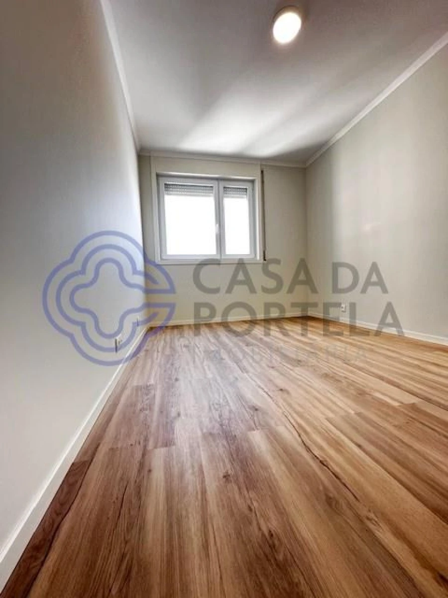 Apartamento T3 para Arrendamento em Ramalde Foto 21