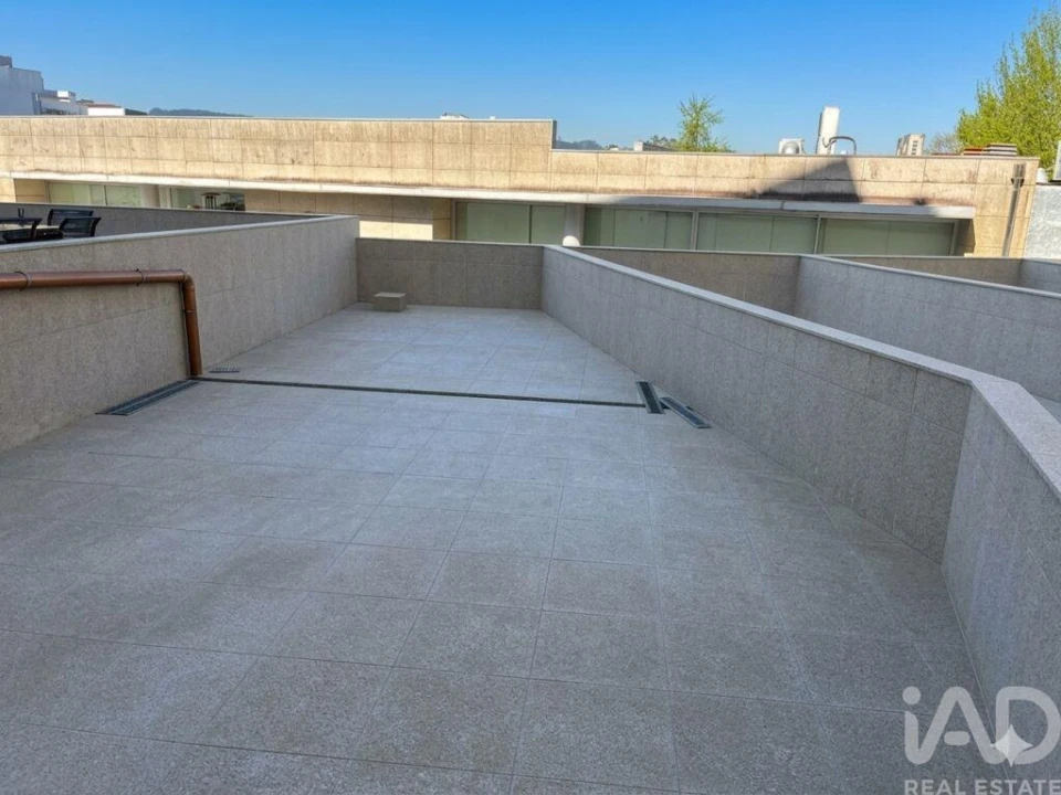 Apartamento T2 para Venda em Paredes Foto 33