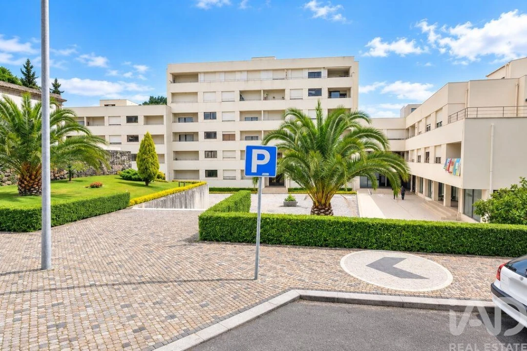 Apartamento T2 para Venda em Paredes Foto 9