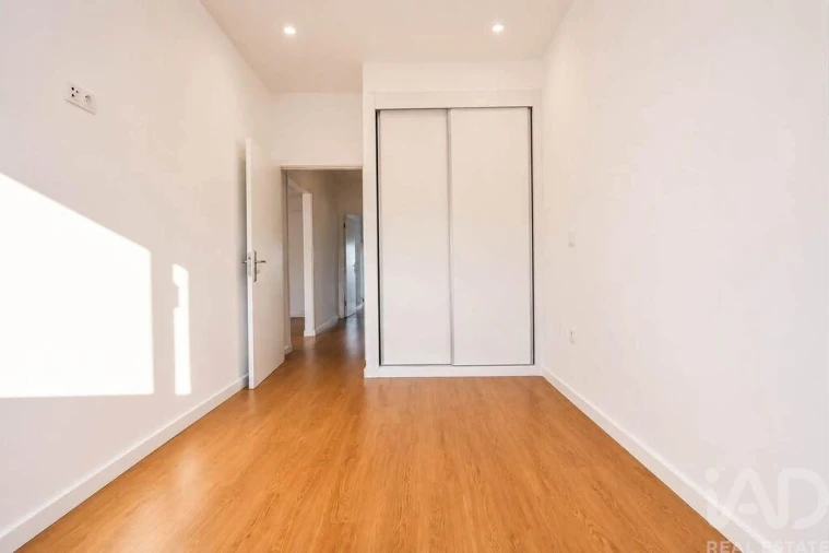 Apartamento T2 para Venda em Paredes Foto 4
