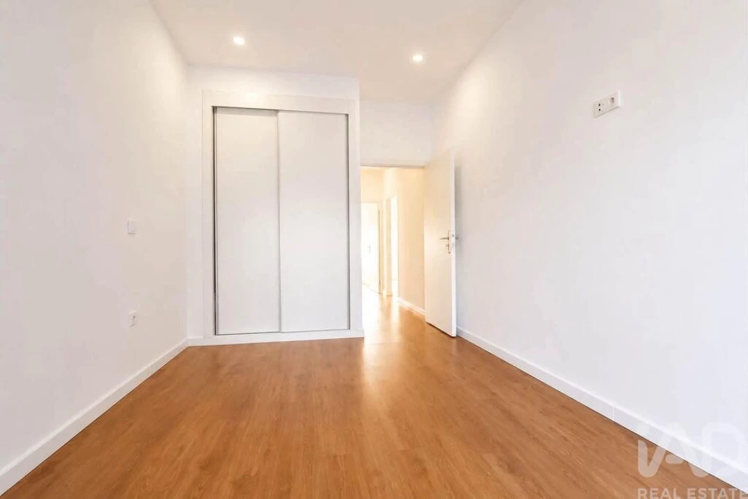 Apartamento T2 para Venda em Paredes Foto 8
