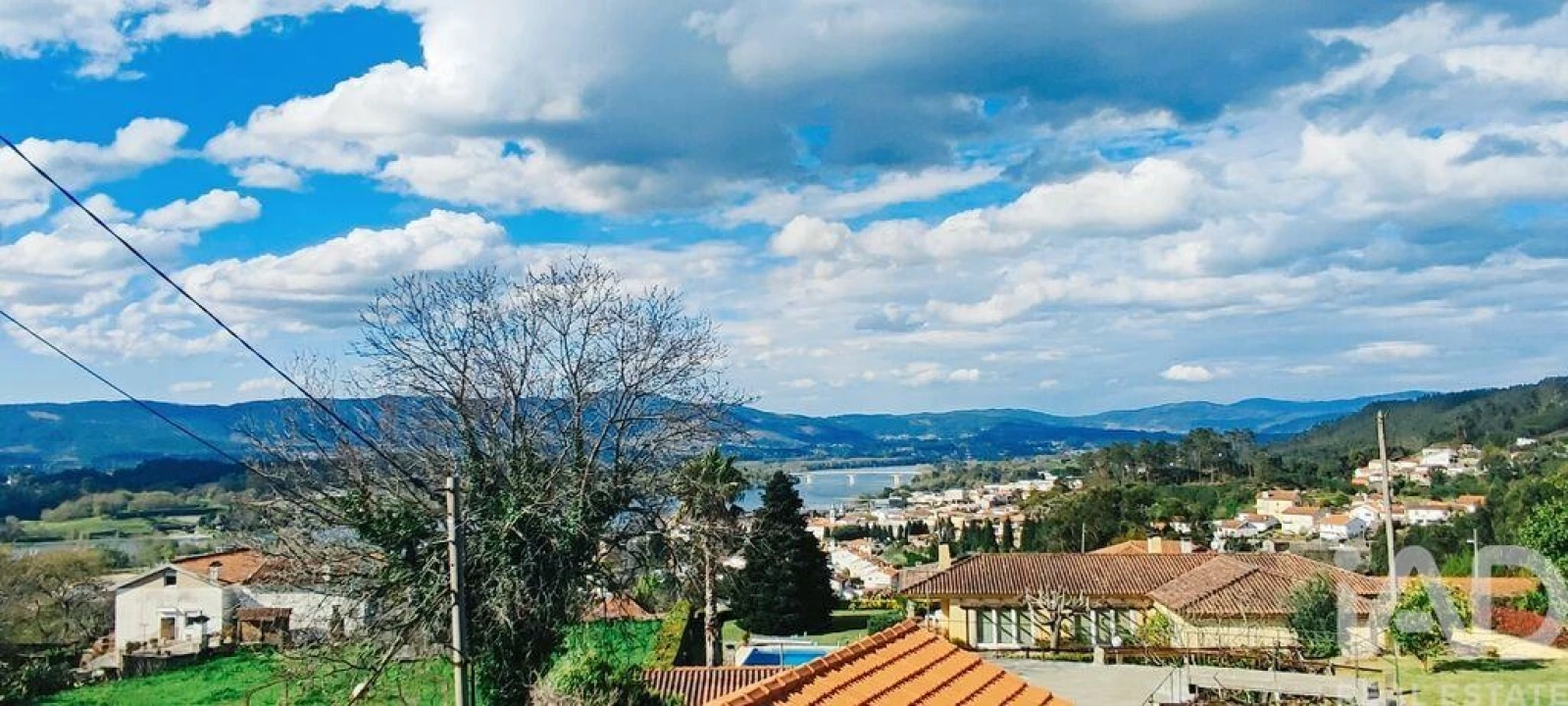 Moradia T4 para Venda em Loivo Foto 9