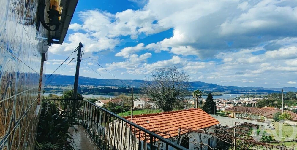 Moradia T4 para Venda em Loivo Foto 7