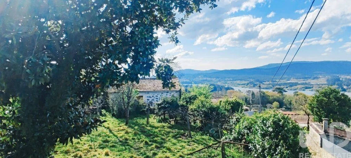 Moradia T4 para Venda em Loivo Foto 8