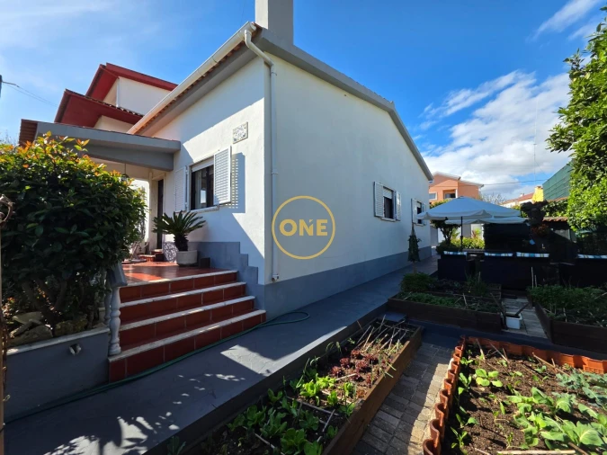 Moradia T3 para Venda em Alcabideche Foto 1