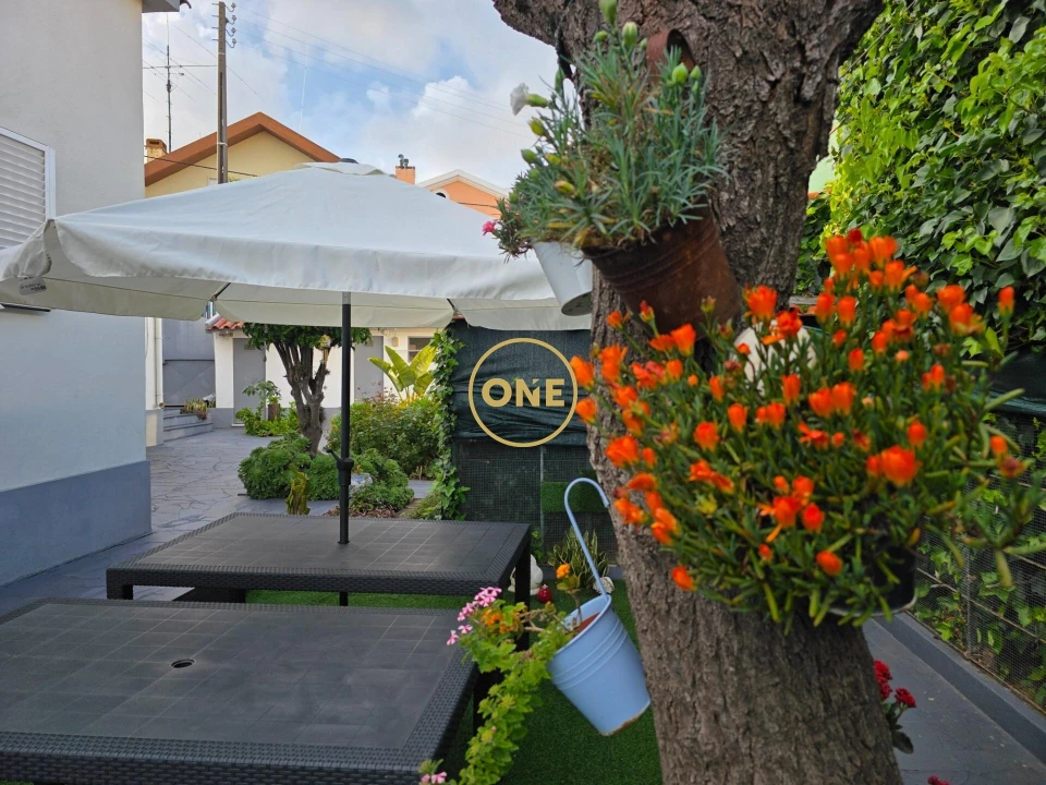 Moradia T3 para Venda em Alcabideche Foto 8