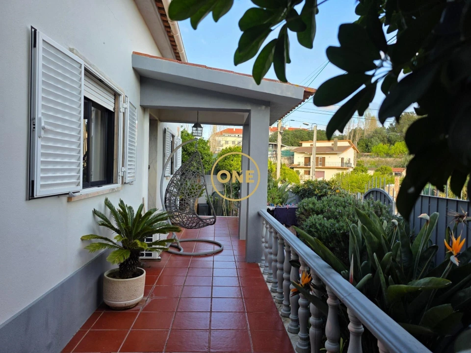 Moradia T3 para Venda em Alcabideche Foto 7