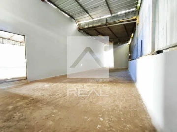 Armazém para Arrendamento em Lordelo