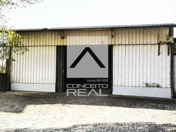 Armazém para Arrendamento em Lordelo