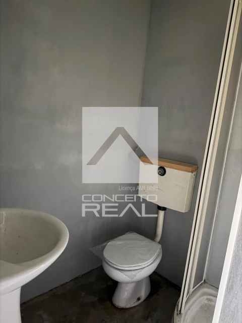 Armazém para Arrendamento em Lordelo