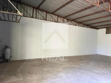 Armazém para Arrendamento em Lordelo