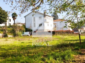 Armazém para Arrendamento em Lordelo