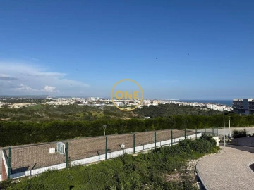Terreno para Venda em Albufeira e Olhos de Água