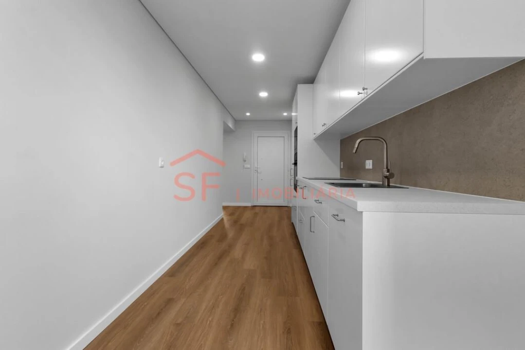 Apartamento T3 para Venda em Mafamude e Vilar do Paraíso Foto 22