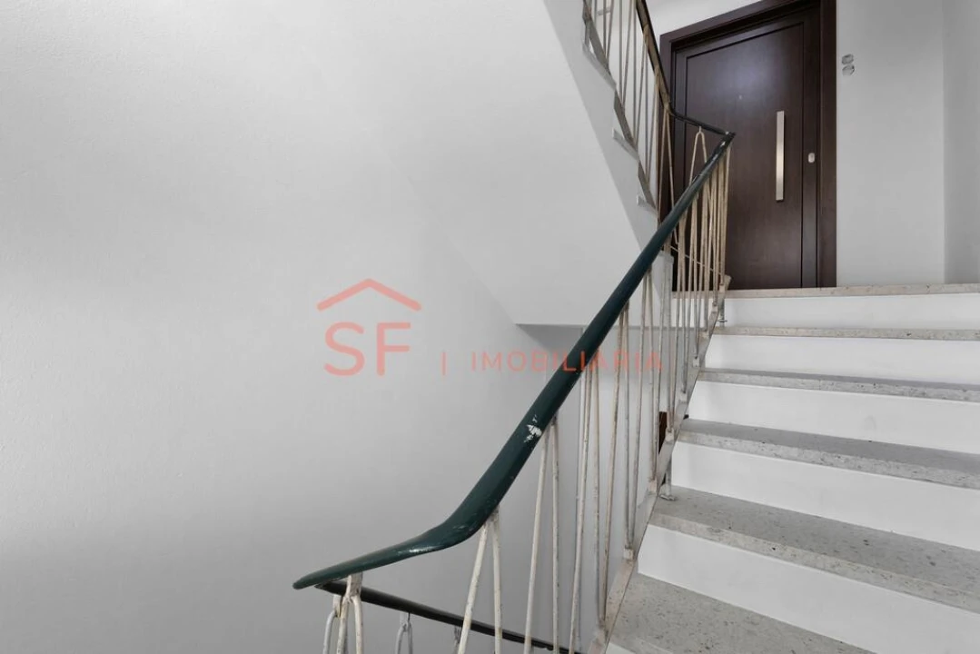 Apartamento T3 para Venda em Mafamude e Vilar do Paraíso Foto 25
