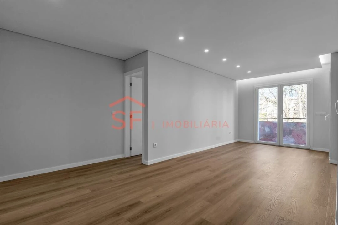 Apartamento T3 para Venda em Mafamude e Vilar do Paraíso Foto 14