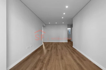Apartamento T3 para Venda em Mafamude e Vilar do Paraíso