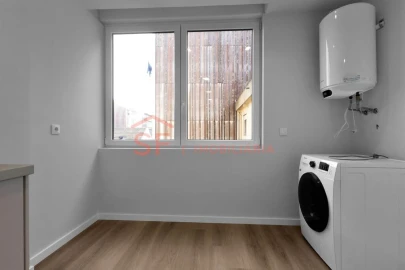 Apartamento T3 para Venda em Mafamude e Vilar do Paraíso