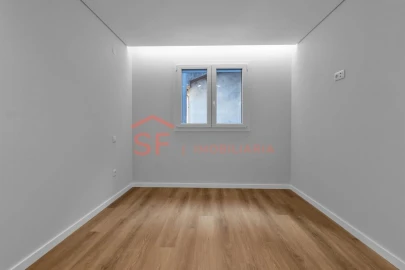 Apartamento T3 para Venda em Mafamude e Vilar do Paraíso