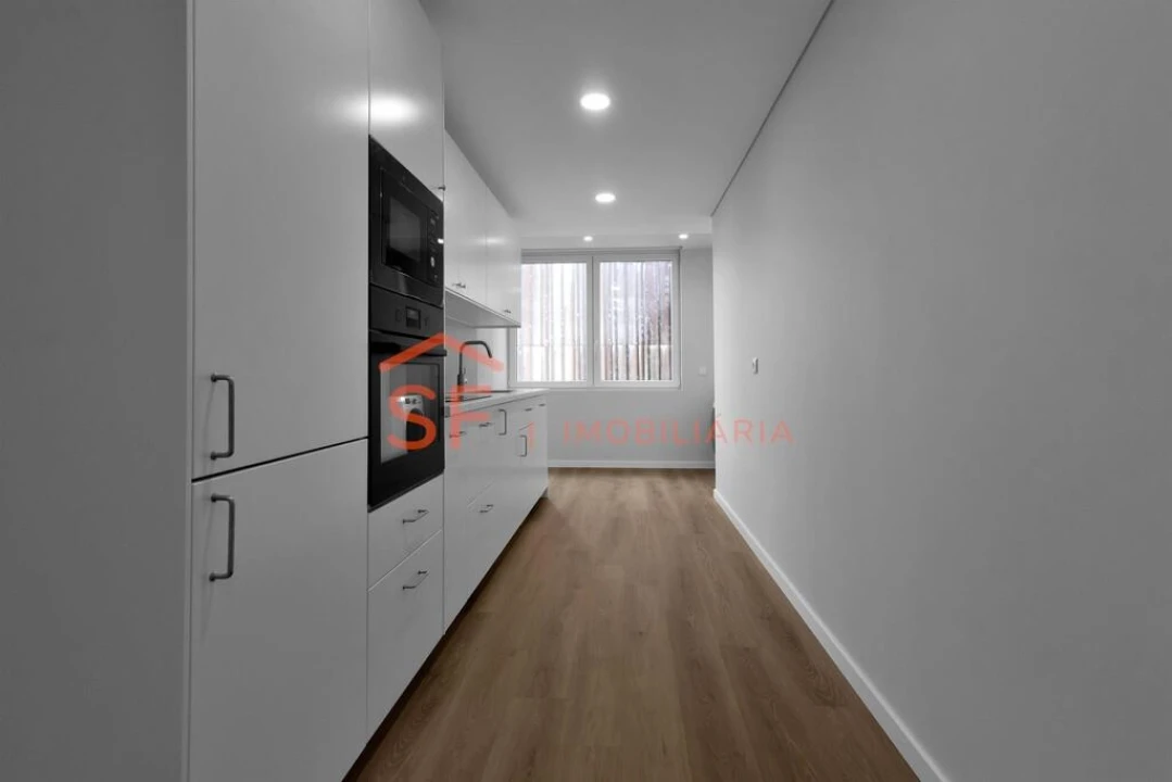 Apartamento T3 para Venda em Mafamude e Vilar do Paraíso Foto 21
