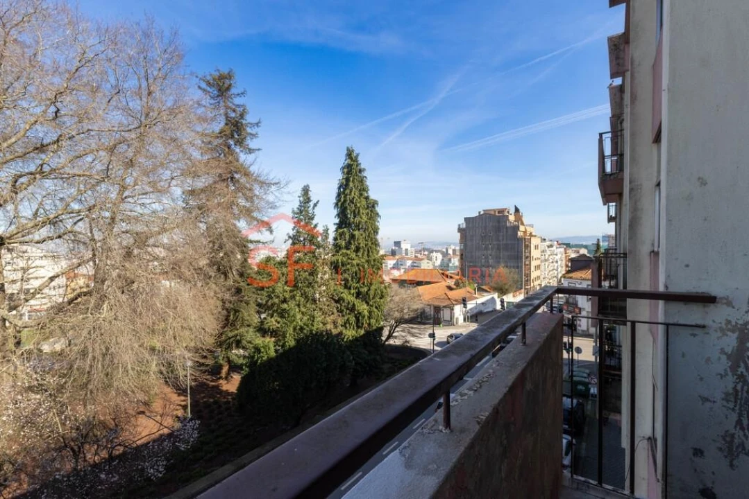Apartamento T3 para Venda em Mafamude e Vilar do Paraíso Foto 17
