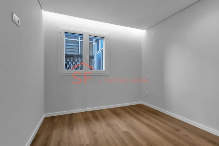 Apartamento T3 para Venda em Mafamude e Vilar do Paraíso Foto 5