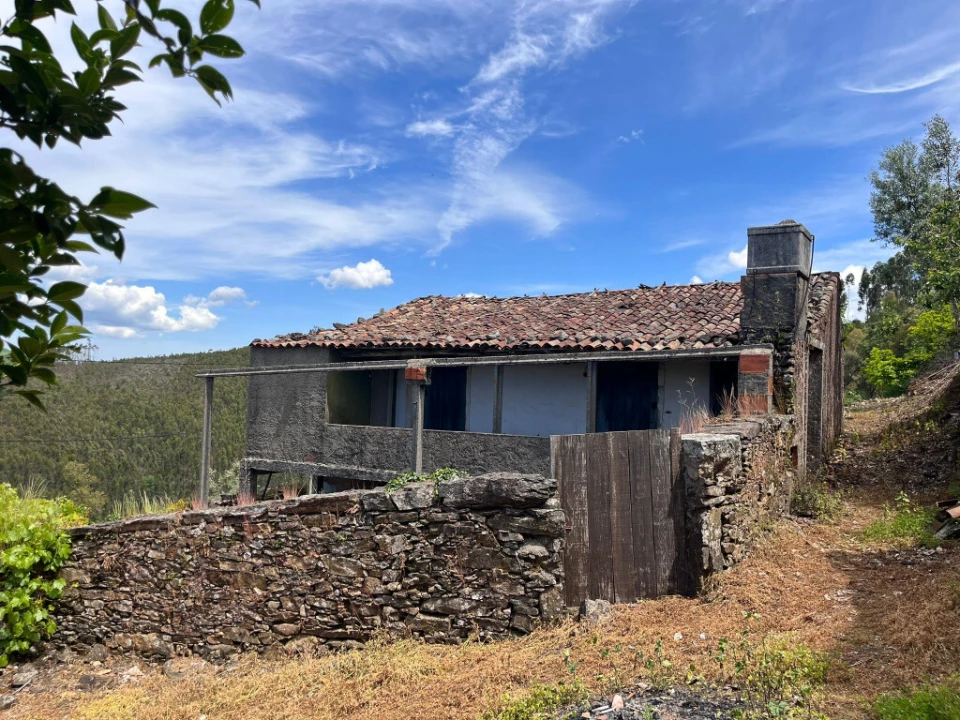 Moradia T4 para Venda em São Miguel, Santa Eufémia e Rabaçal Foto 1