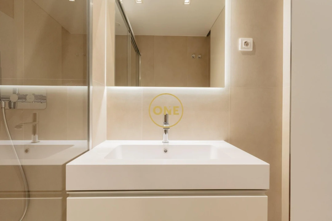 Apartamento T4 para Venda em Santo Antonio dos Olivais Foto 21
