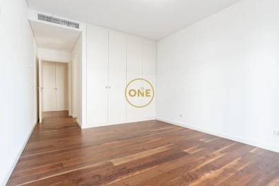 Apartamento T4 para Venda em Santo Antonio dos Olivais