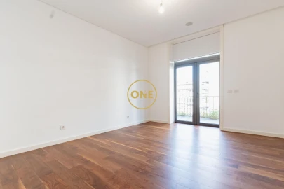 Apartamento T4 para Venda em Santo Antonio dos Olivais