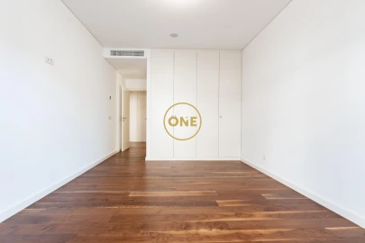 Apartamento T4 para Venda em Santo Antonio dos Olivais