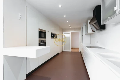 Apartamento T4 para Venda em Santo Antonio dos Olivais
