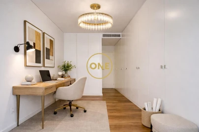 Apartamento T4 para Venda em Santo Antonio dos Olivais