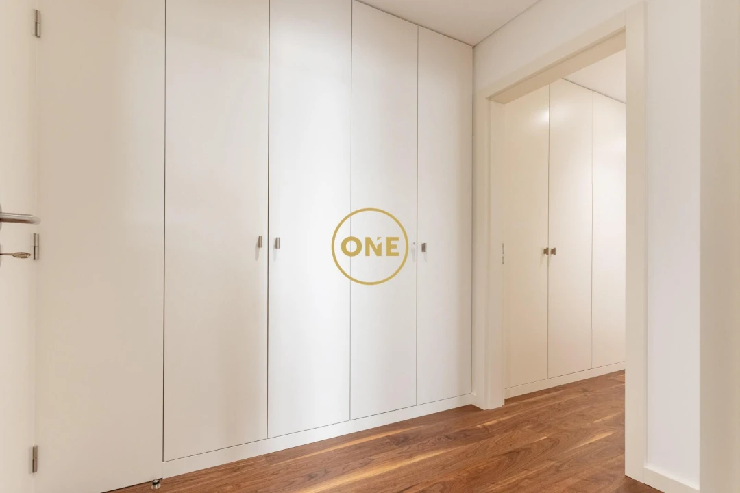 Apartamento T4 para Venda em Santo Antonio dos Olivais Foto 36